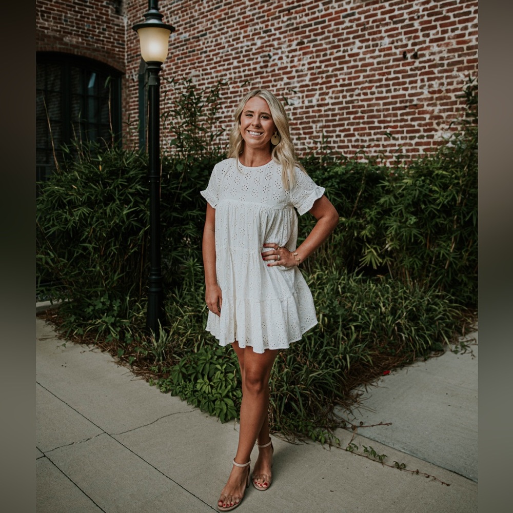 White ruffle dress - Picture 8 of 8